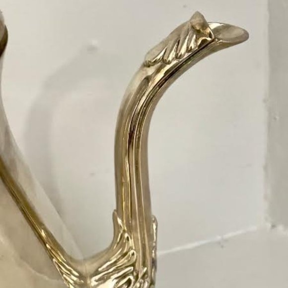 Elegant Polished Silver Plated Tea/Coffee Lidded Pot Vintage Teapot Teaware - Picture 7 of 14